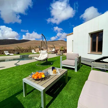La Vida Al Sol Villa *